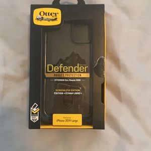 Otter box defender series iPhone 11 case with clip